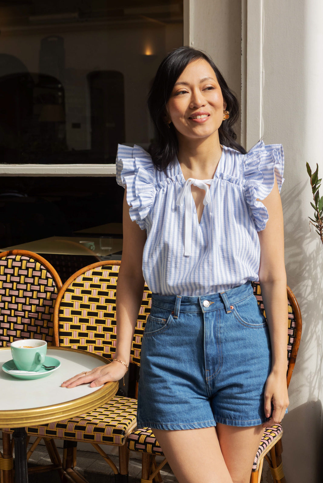 Petite-and-so-what-blouse-rayure-bleu-volant-femme-petite-alicia