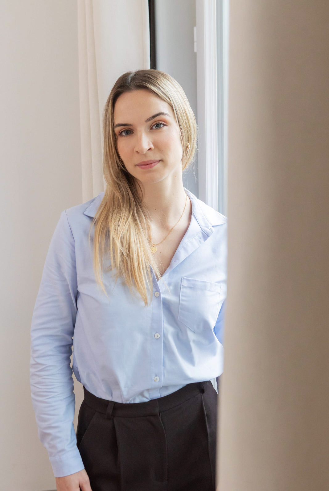 Petite-and-so-what-chemise-femme-petite-bleu-ciel-indemodable-coton-sarah