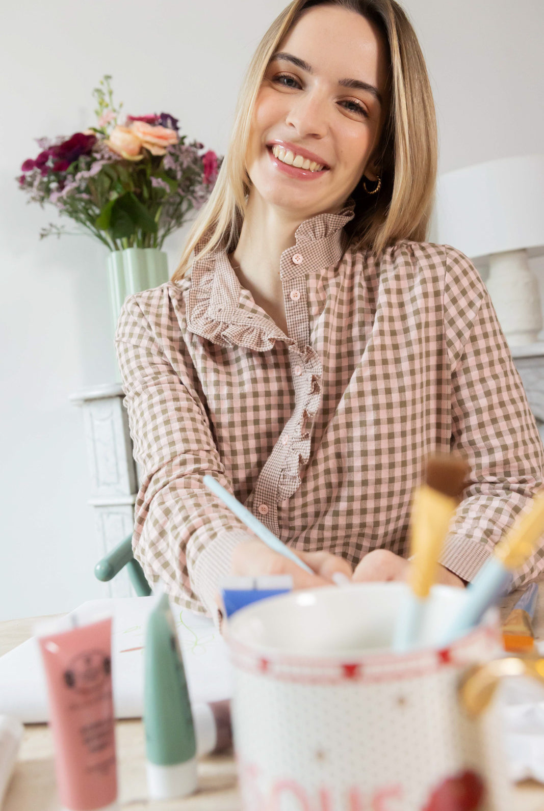 Petite-and-so-what-chemise-volant-carreaux-femme-petite-rose-kaki-isabelle