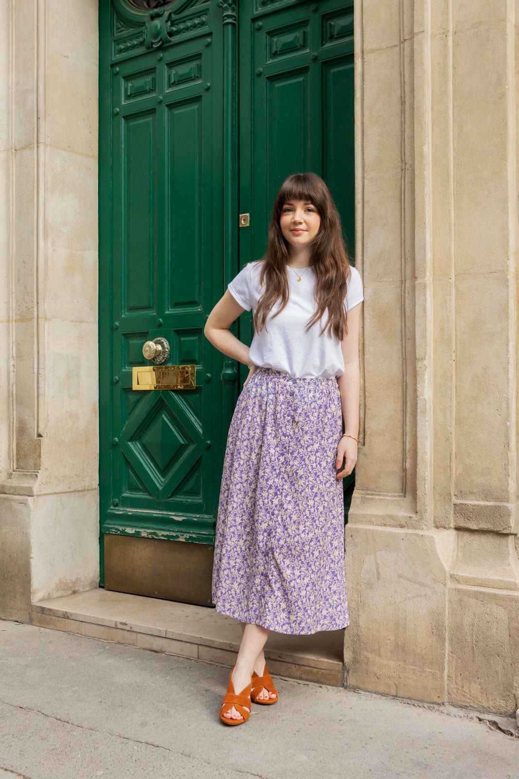Petite-and-so-what-jupe-fleurie-violette-mi-longue-violette