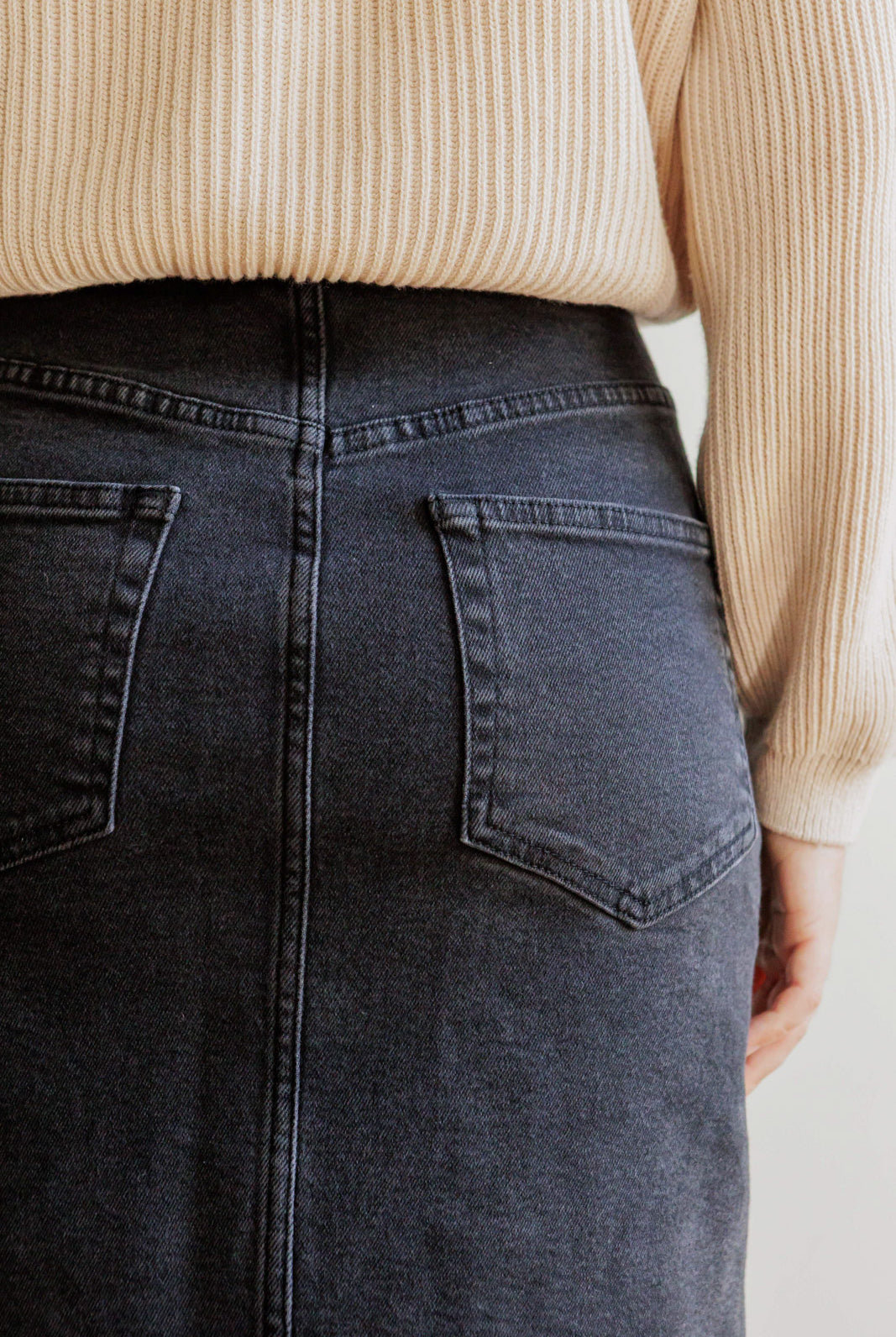 Petite-and-so-what-jupe-jean-noir-femme-petite-rebecca