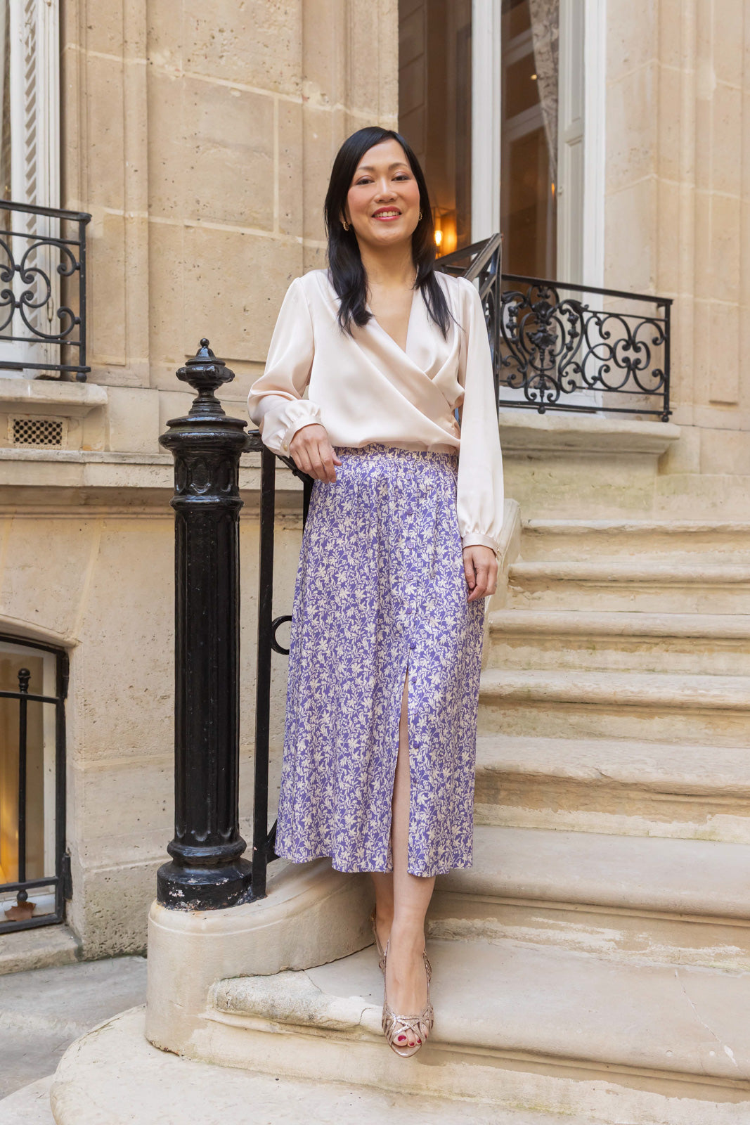 Petite-and-so-what-jupe-mi-longue-fleuri-femme-petite-violette-geraldine