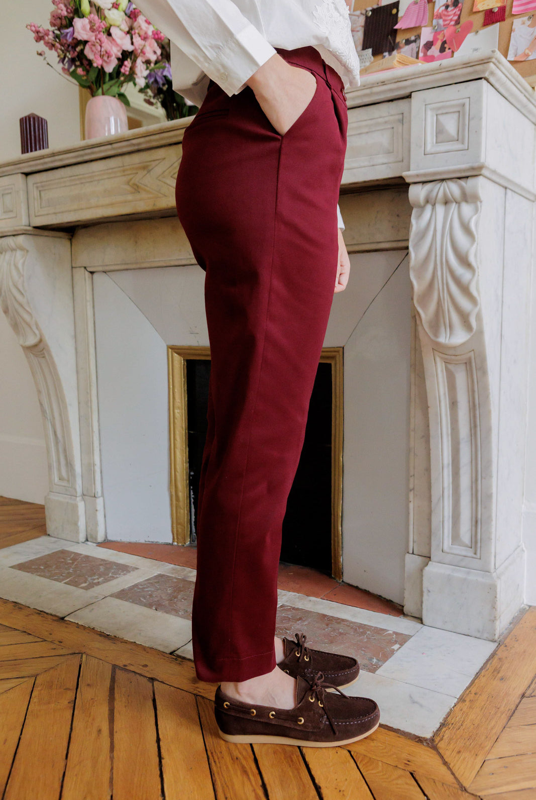 Petite-and-so-what-pantalon-chino-femme-petite-bordeaux-judy
