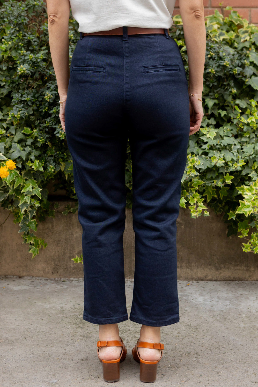 Petite-and-so-what-pantalon-droit-chino-bleu-marine-femme-petite-tess