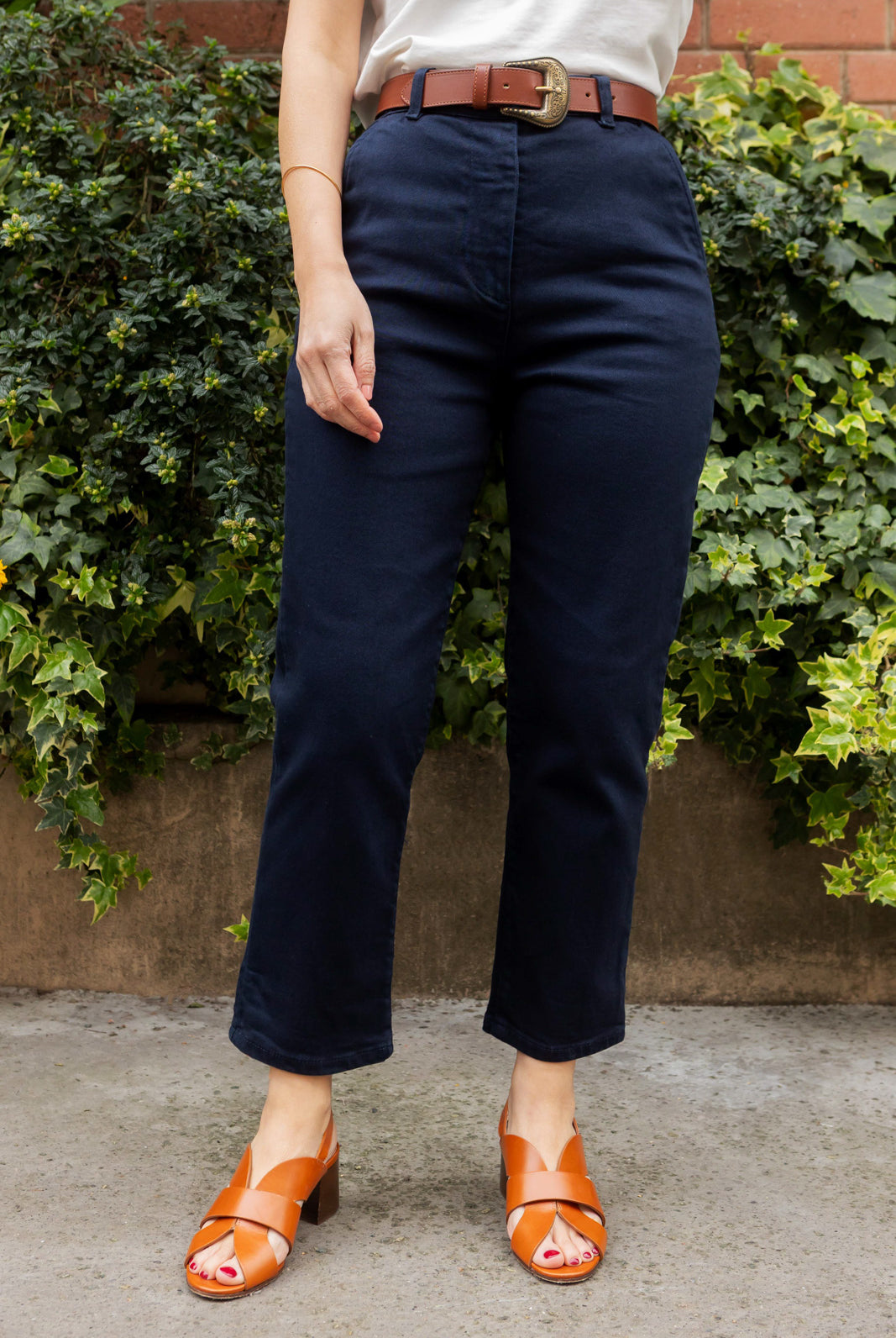 Petite-and-so-what-pantalon-droit-chino-bleu-marine-femme-petite-tess
