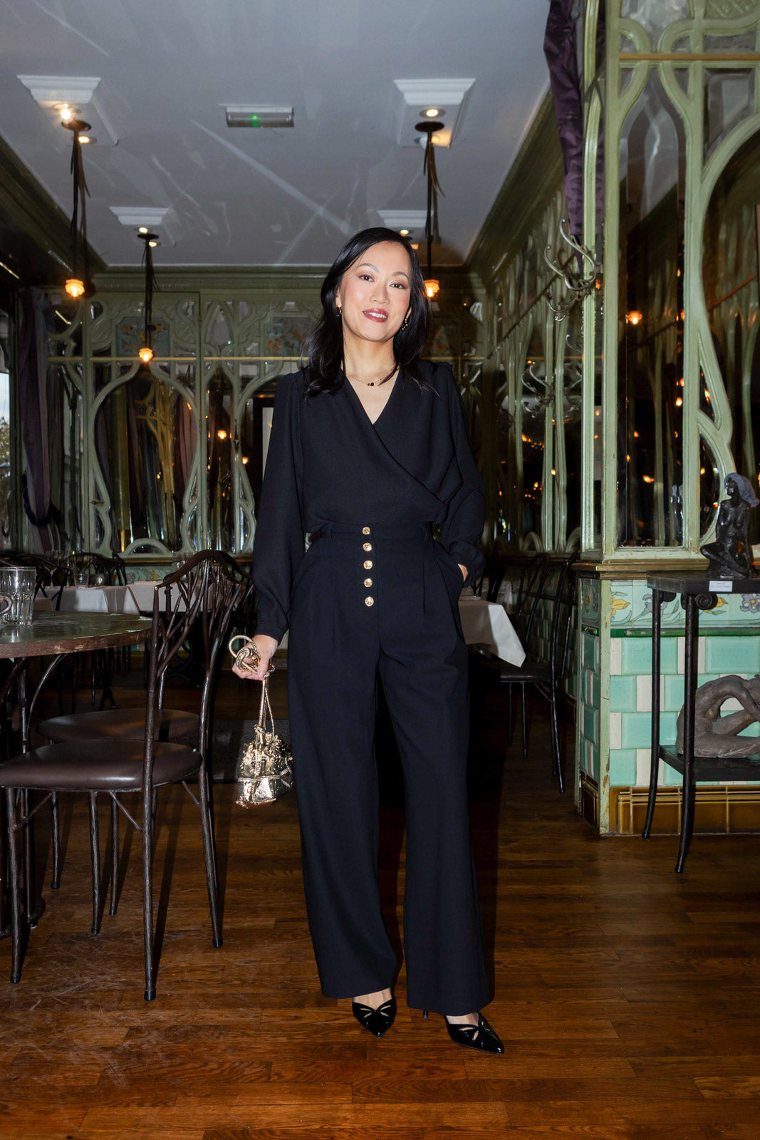 Petite-and-so-what-pantalon-droit-noir-chic-elegant-bouton-dore-femme-petite-avril