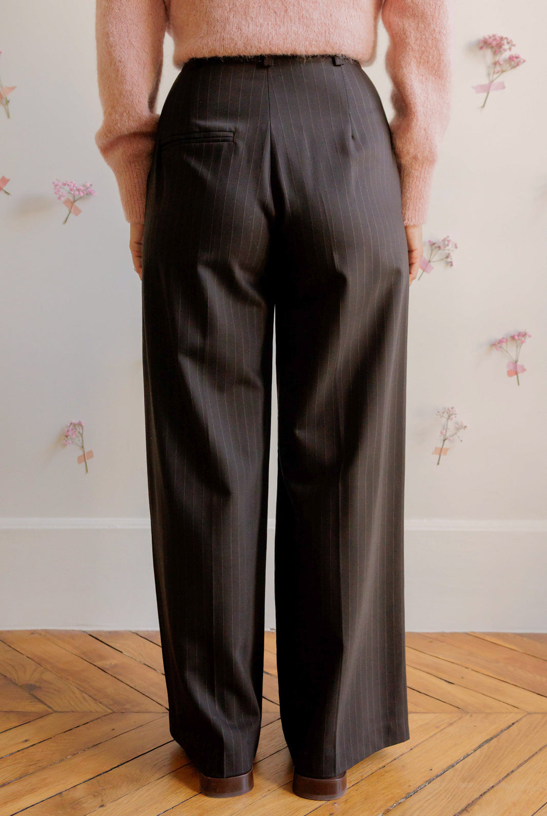 Petite-and-so-what-pantalon-large-fluide-raye-marron-femme-petite-lucy