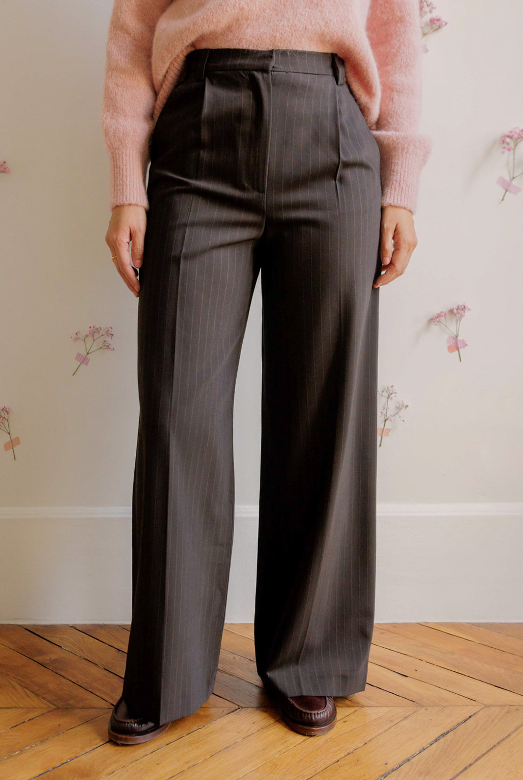 Petite-and-so-what-pantalon-large-fluide-raye-marron-femme-petite-lucy