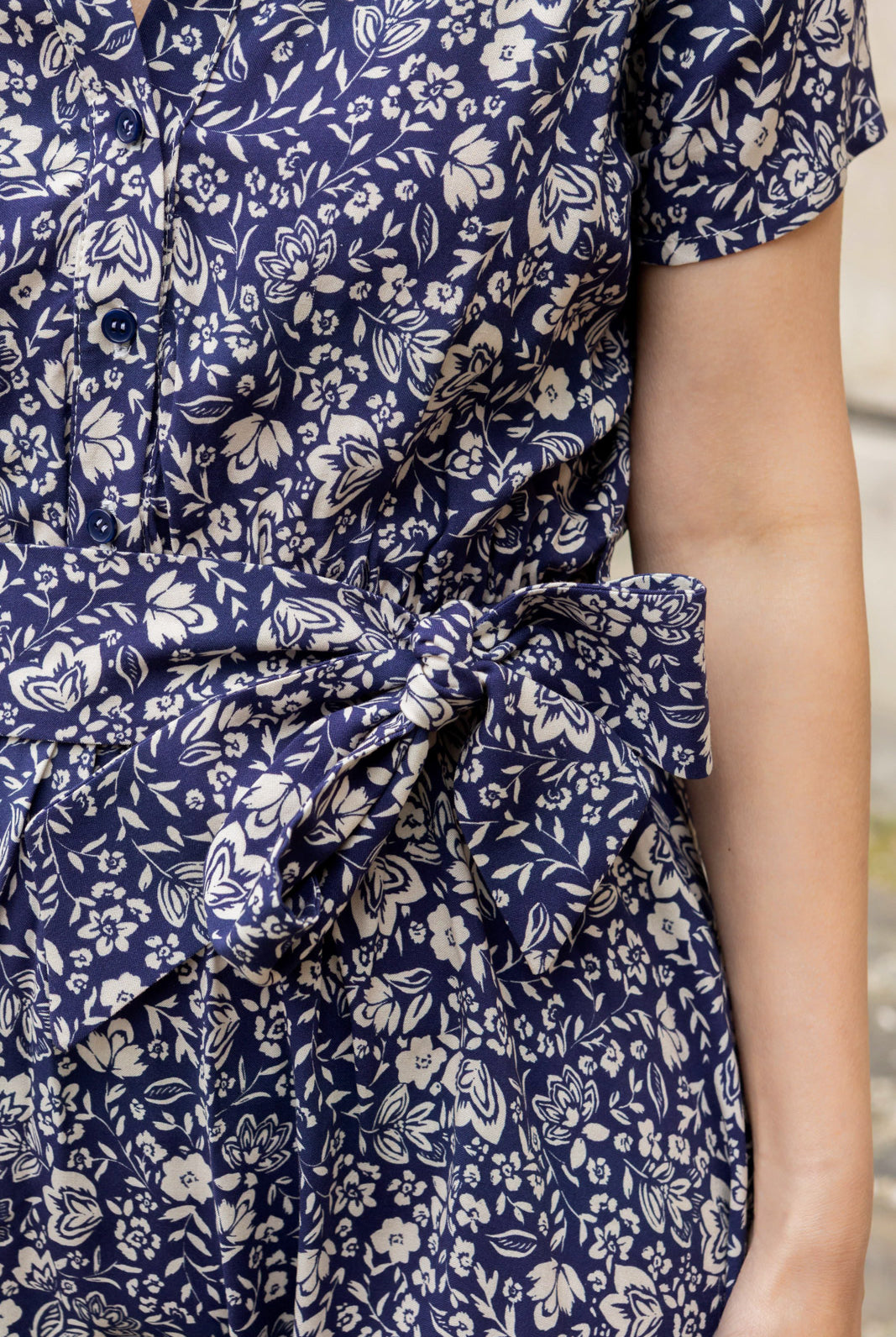 Petite-and-so-what-robe-fleurie-bleu-femme-petite-diane