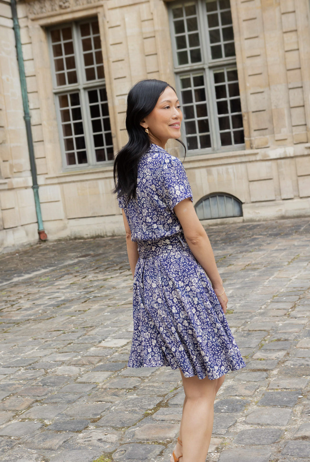 Petite-and-so-what-robe-fleurie-bleu-femme-petite-diane