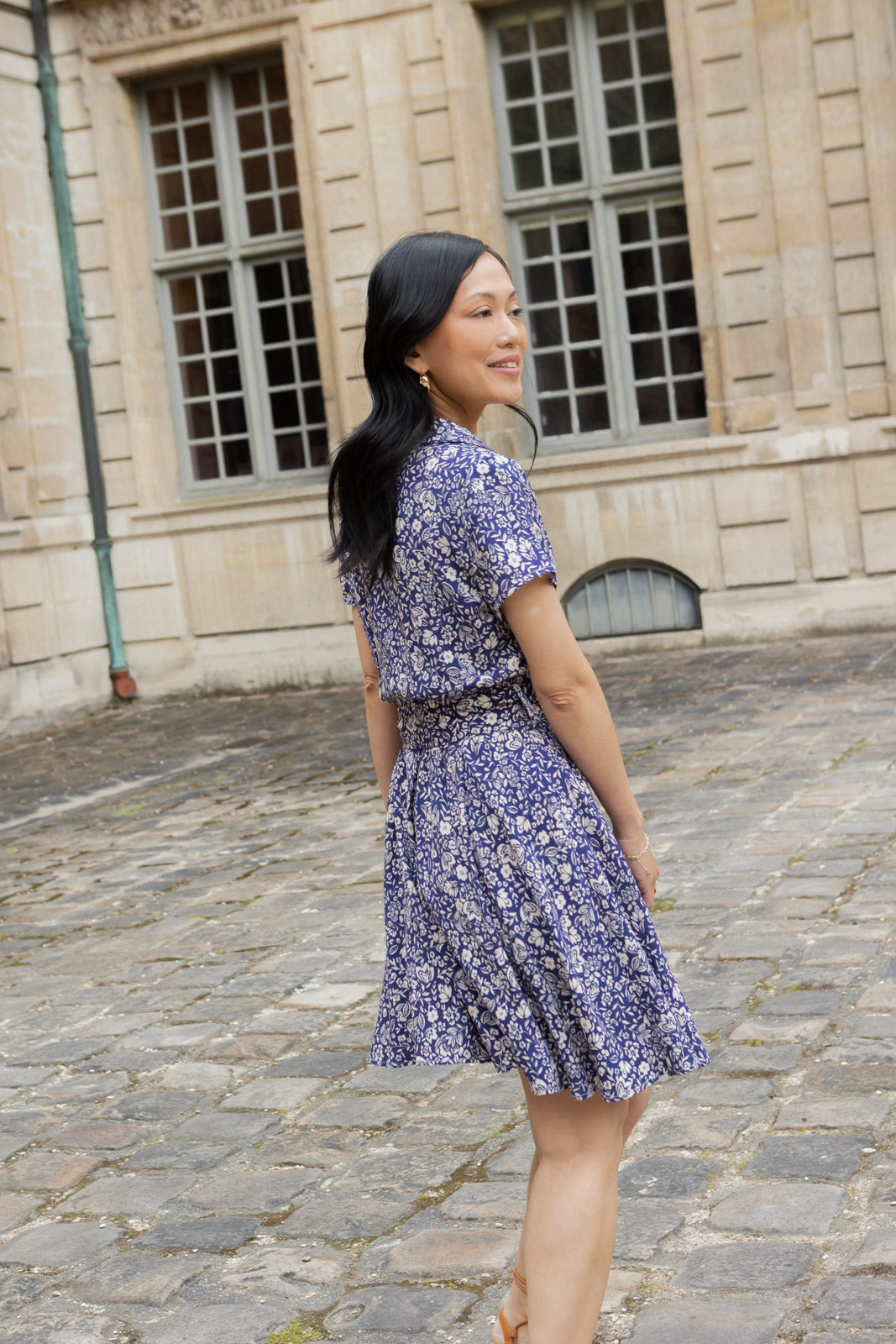 Petite-and-so-what-robe-fleurie-bleu-femme-petite-diane