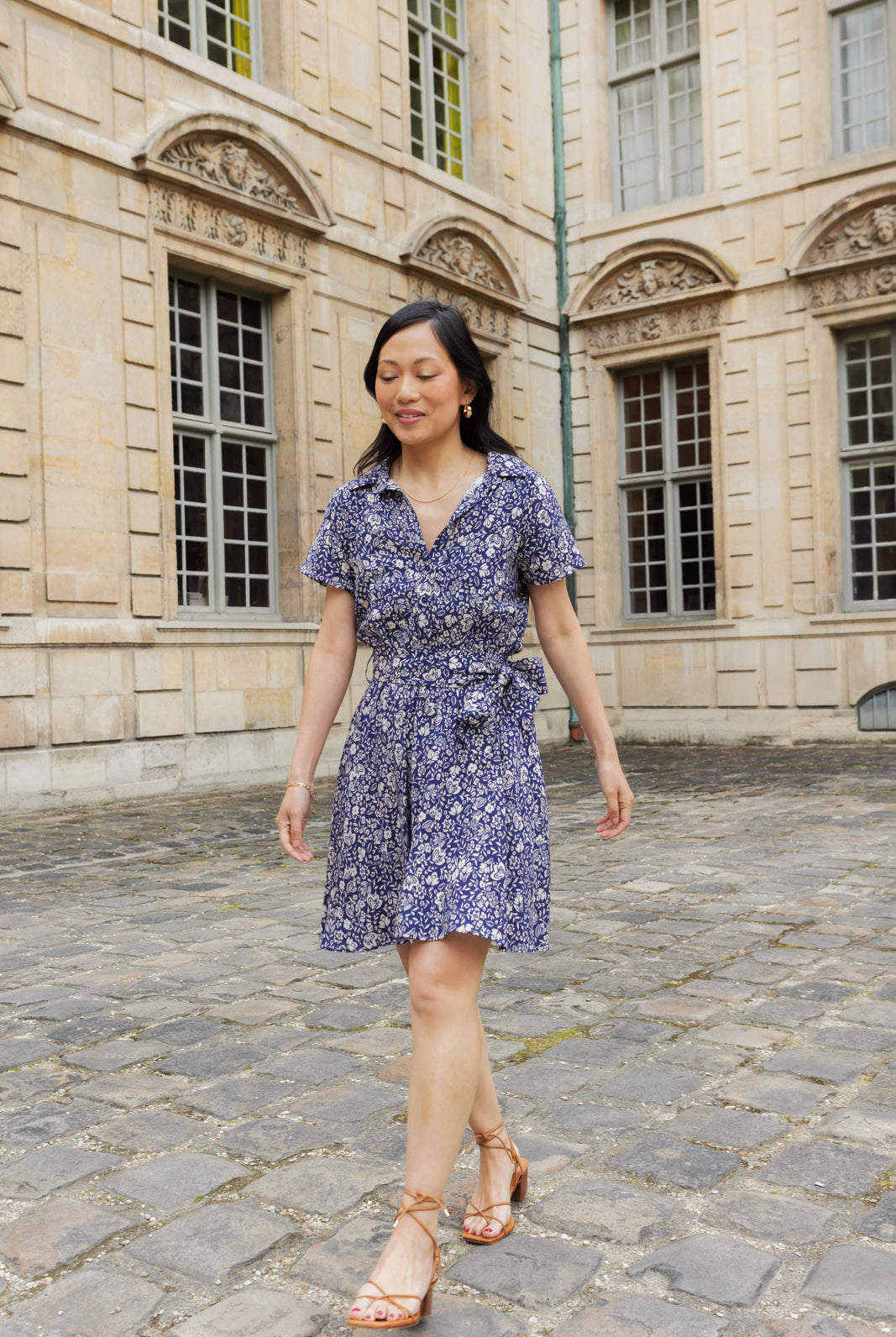 Petite-and-so-what-robe-fleurie-bleu-femme-petite-diane