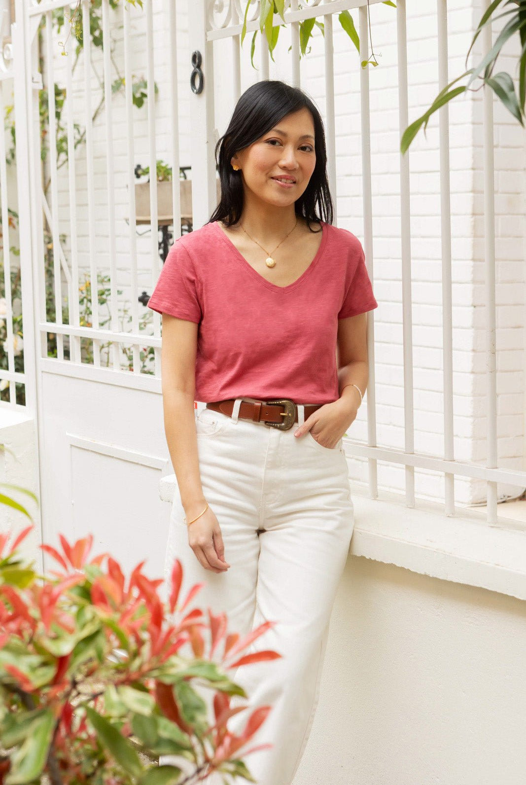 Petite-and-so-what-tee-shirt-rose-femme-petite-col-v-simone