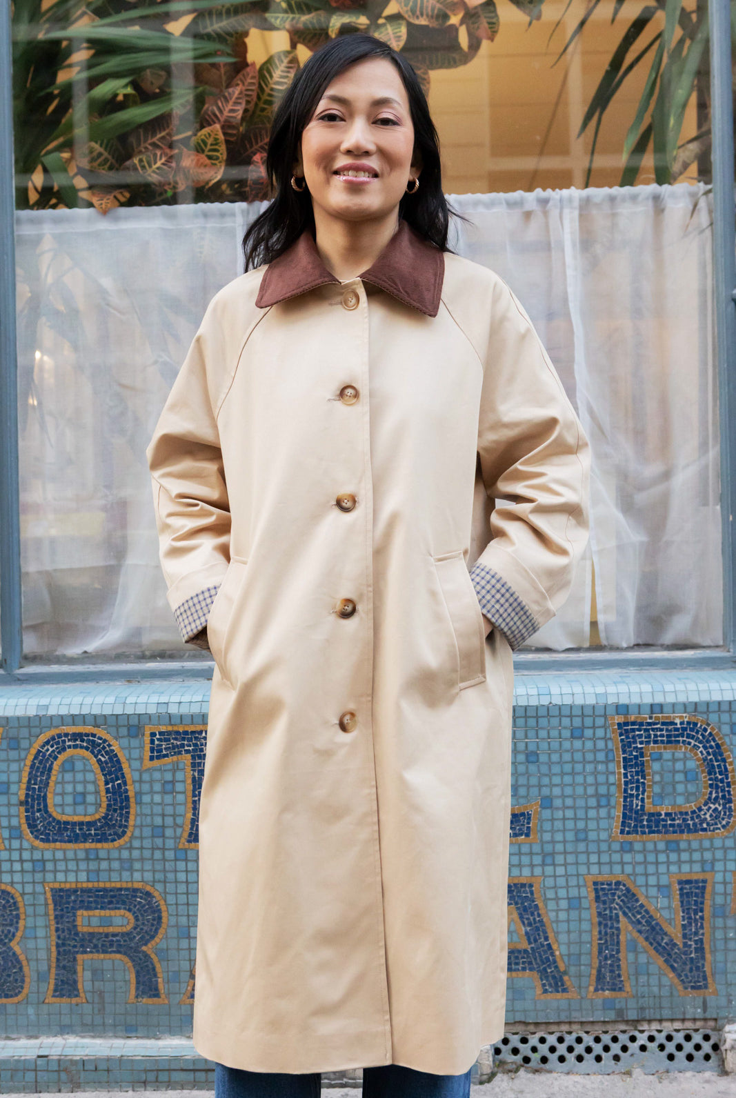 Petite-and-so-what-trench-coat-beige-long-femme-petite