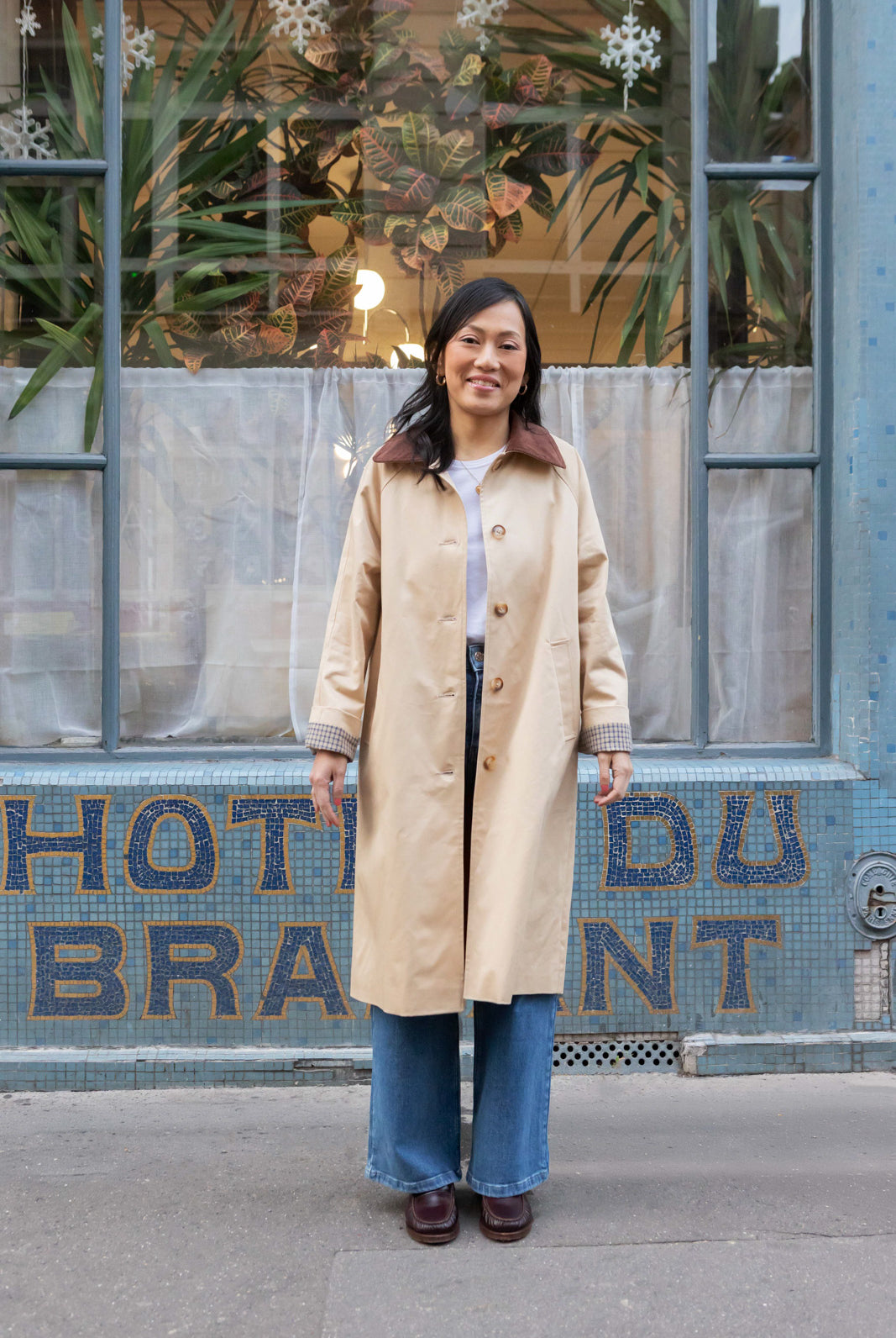 Petite-and-so-what-trench-coat-beige-long-femme-petite