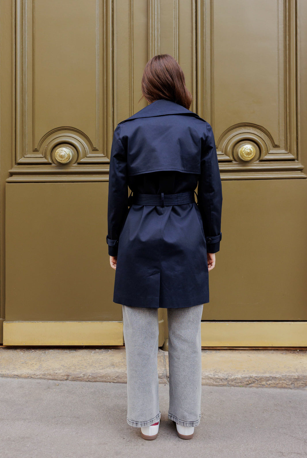 Petite-and-so-what-trench-coat-court-marine-femme-petite-geri