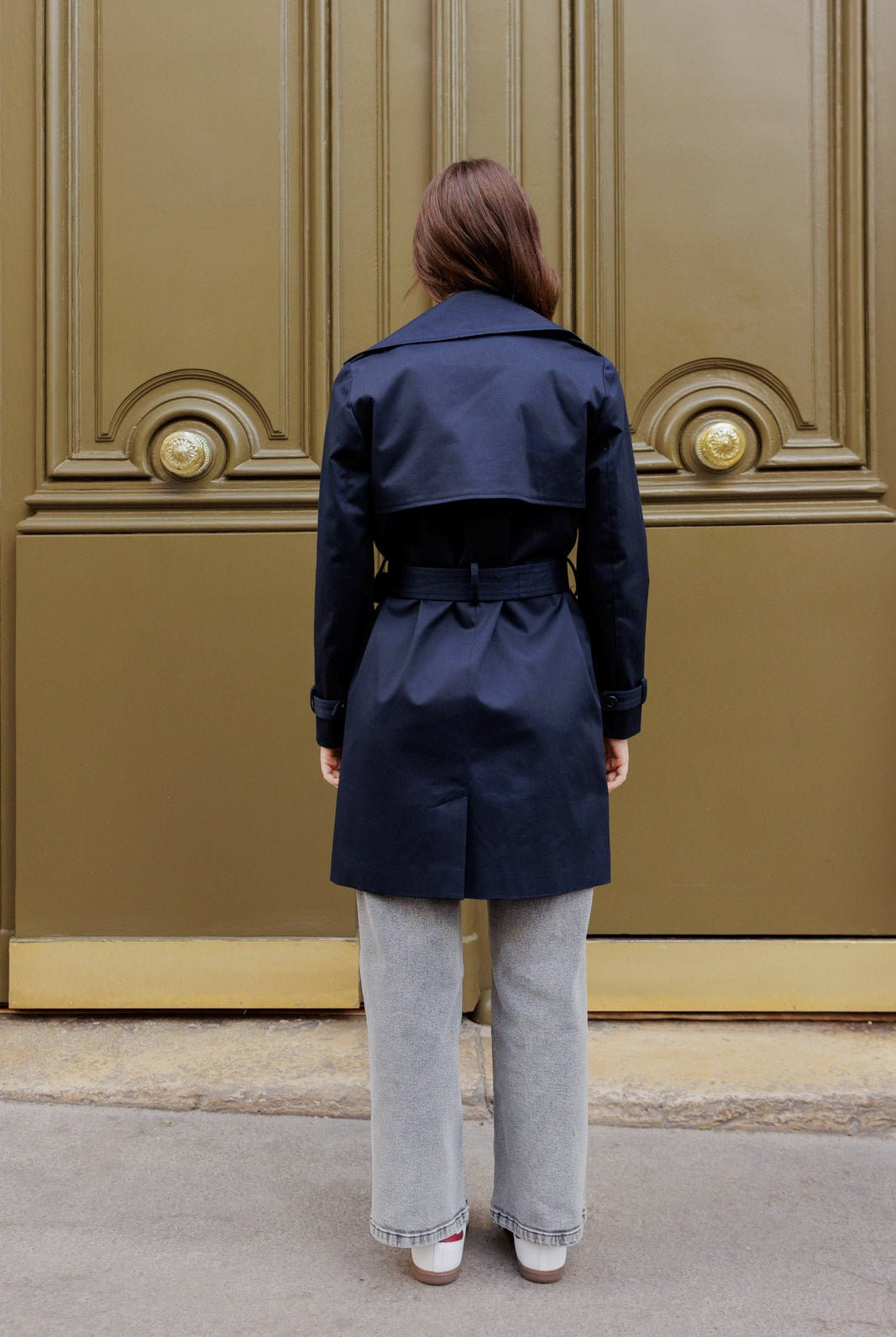 Petite-and-so-what-trench-coat-court-marine-femme-petite-geri