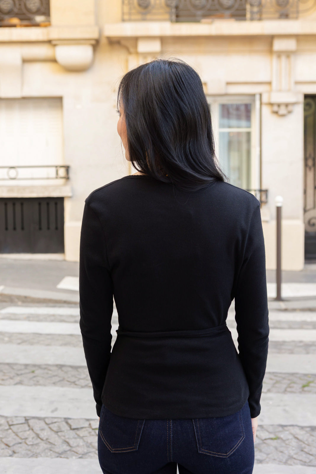 Petite-and-so-what-haut-cache-coeur-noir-maille-femme-petite-celia