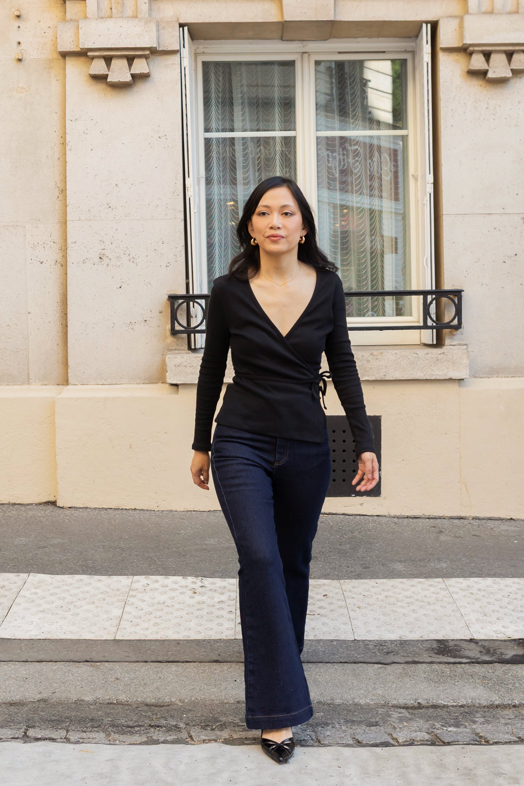 Petite-and-so-what-haut-cache-coeur-noir-maille-femme-petite-celia