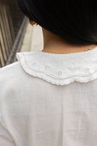 Petite-and-so-what-blouse-blanche-brodee-femme-petite-louise