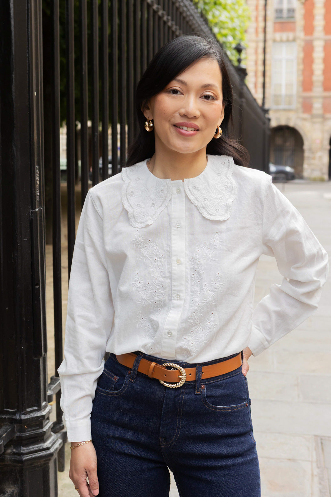 Petite-and-so-what-blouse-blanche-brodee-femme-petite-louise
