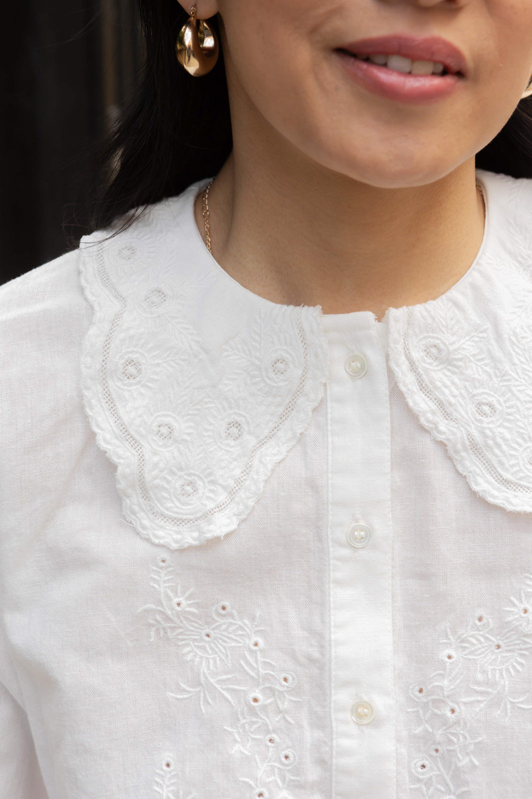 Petite-and-so-what-blouse-blanche-brodee-femme-petite-louise