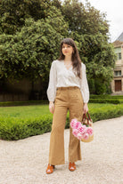 Petite-and-so-what-blouse-blanche-dentelle-femme-petite-carla