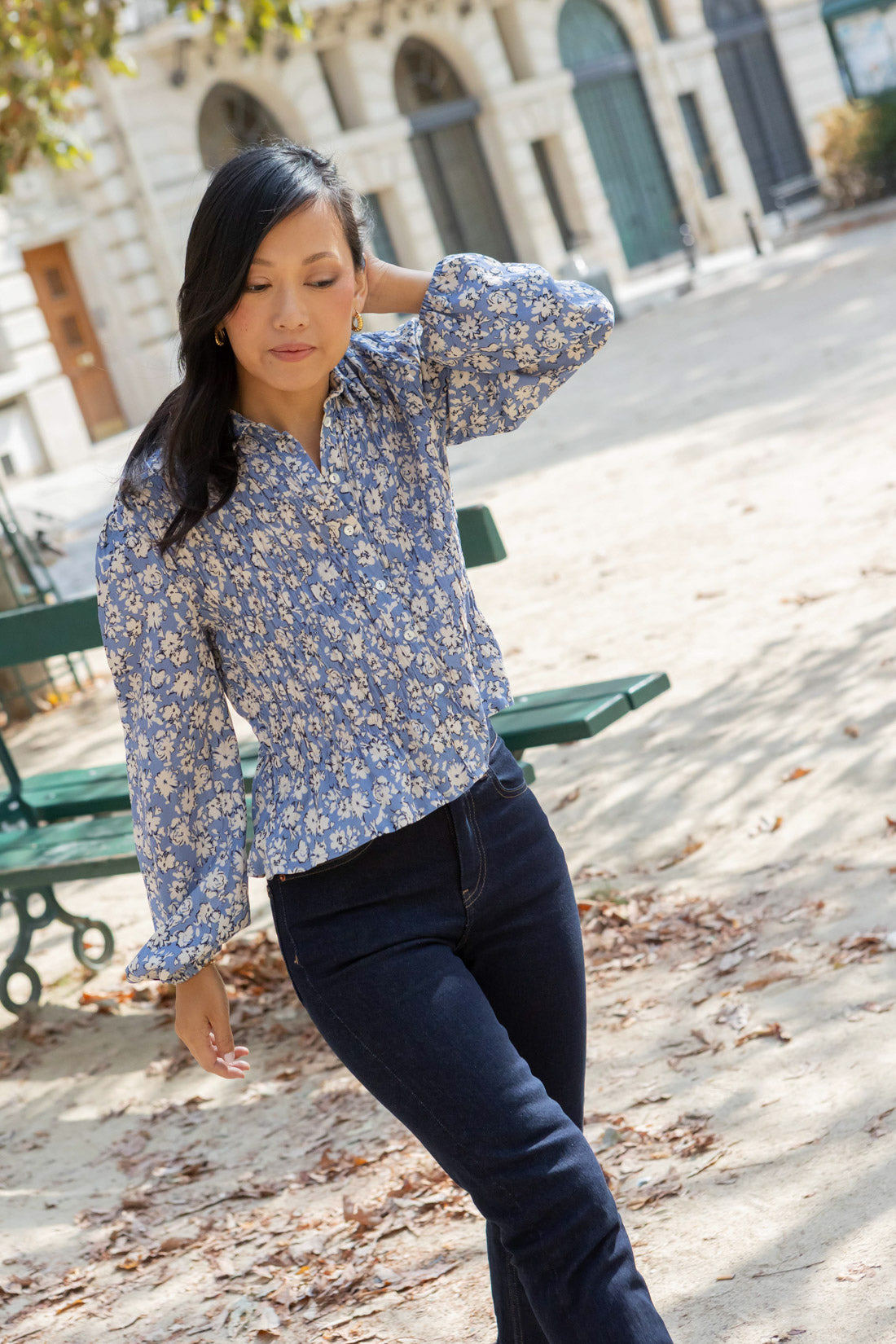 Petite-and-so-what-chemise-motif-fleuri-bleu-femme-petite