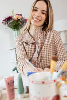 Petite-and-so-what-chemise-volant-carreaux-femme-petite-rose-kaki-isabelle