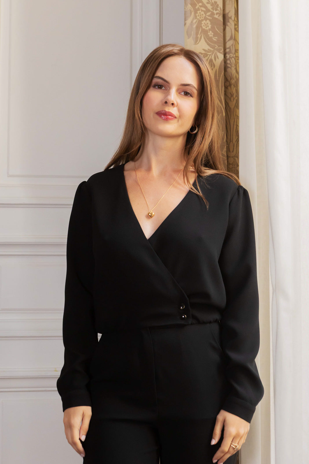 Petite-and-so-what-combinaison-noir-femme-petite-elegante-elodie