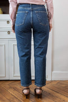 Petite-and-so-what-jean-droit-bleu-indigo-femme-petite-ellen