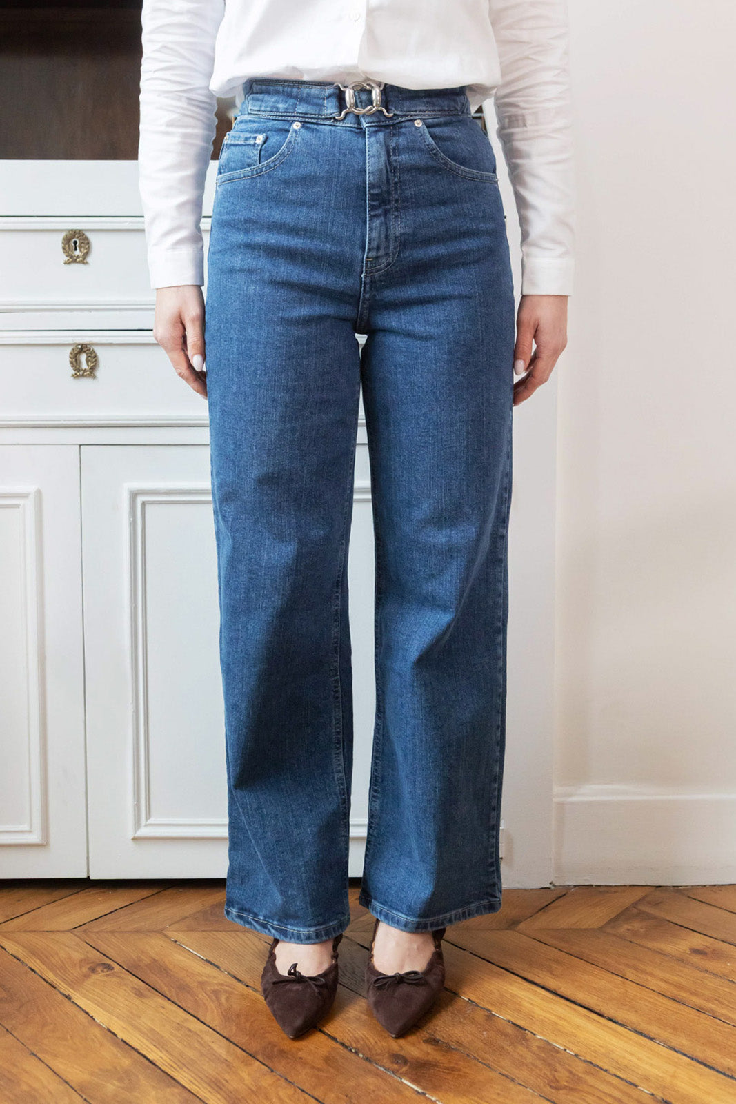 Petite-and-so-what-jean-femme-petite-large-boucle-argent-femme-petite