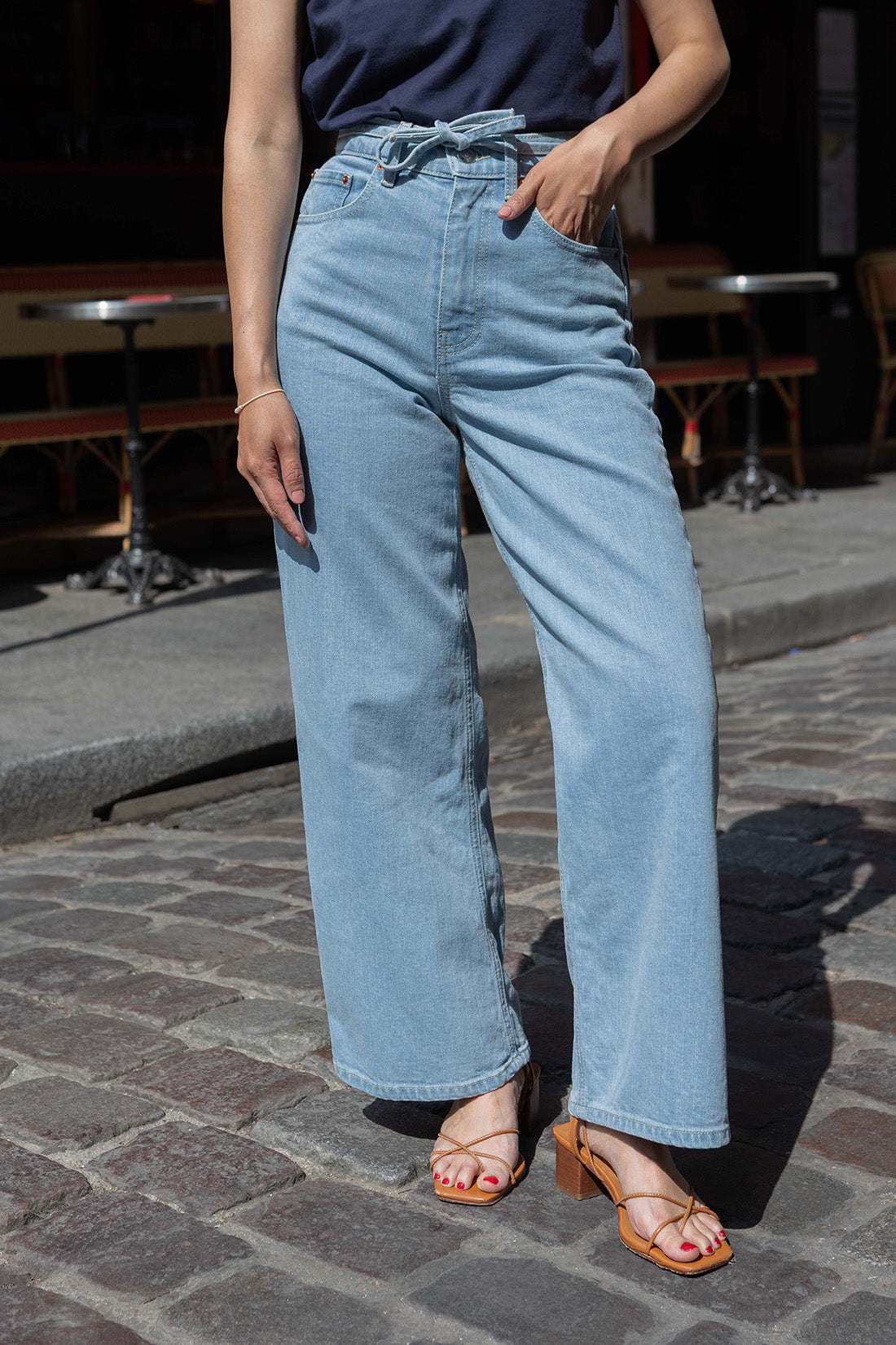 Petite-and-so-what-jean-large-bleu-clair-lien-femme-petite