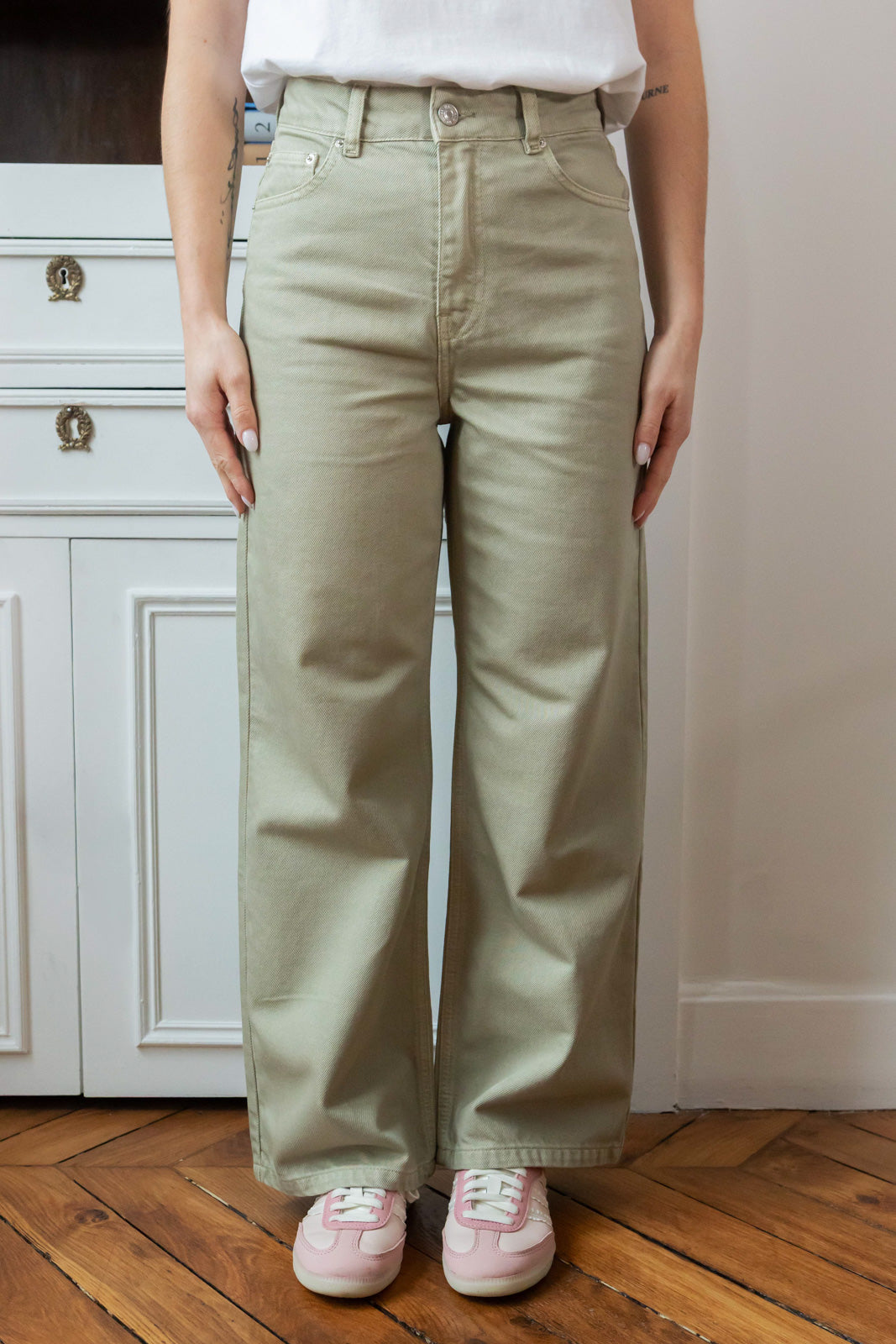 Petite-and-so-what-jean-wide-leg-large-femme-petite-kaki-pauline