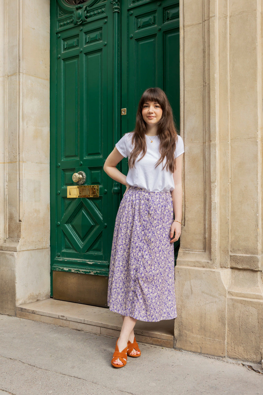 Petite-and-so-what-jupe-fleurie-violette-mi-longue-violette