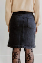 Petite-and-so-what-jupe-jean-noir-femme-petite-rebecca