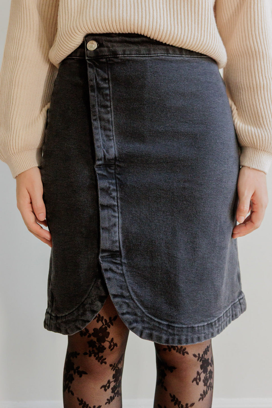 Petite-and-so-what-jupe-jean-noir-femme-petite-rebecca