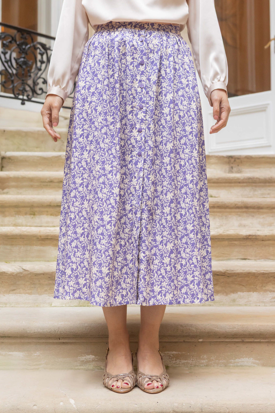 Petite-and-so-what-jupe-mi-longue-fleuri-femme-petite-violette-geraldine