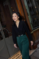 Petite-and-so-what-blouse-noir-cache-coeur-croisee-femme-petite