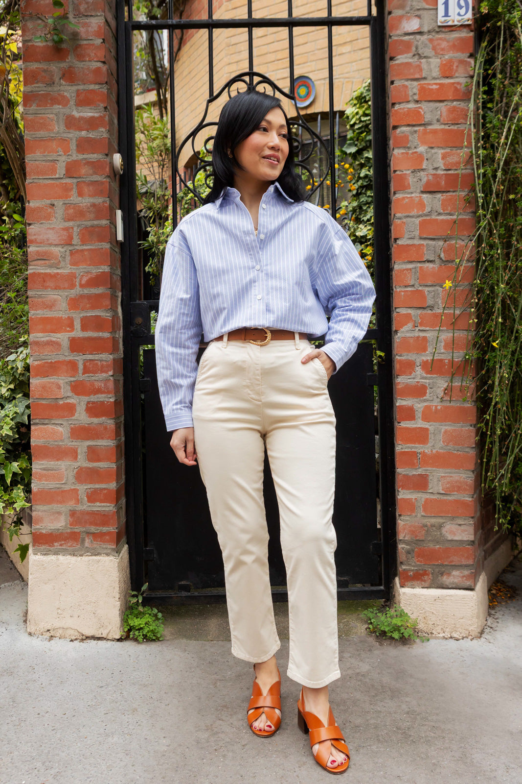 Petite-and-so-what-pantalon-droit-chino-beige-femme-petite-tess