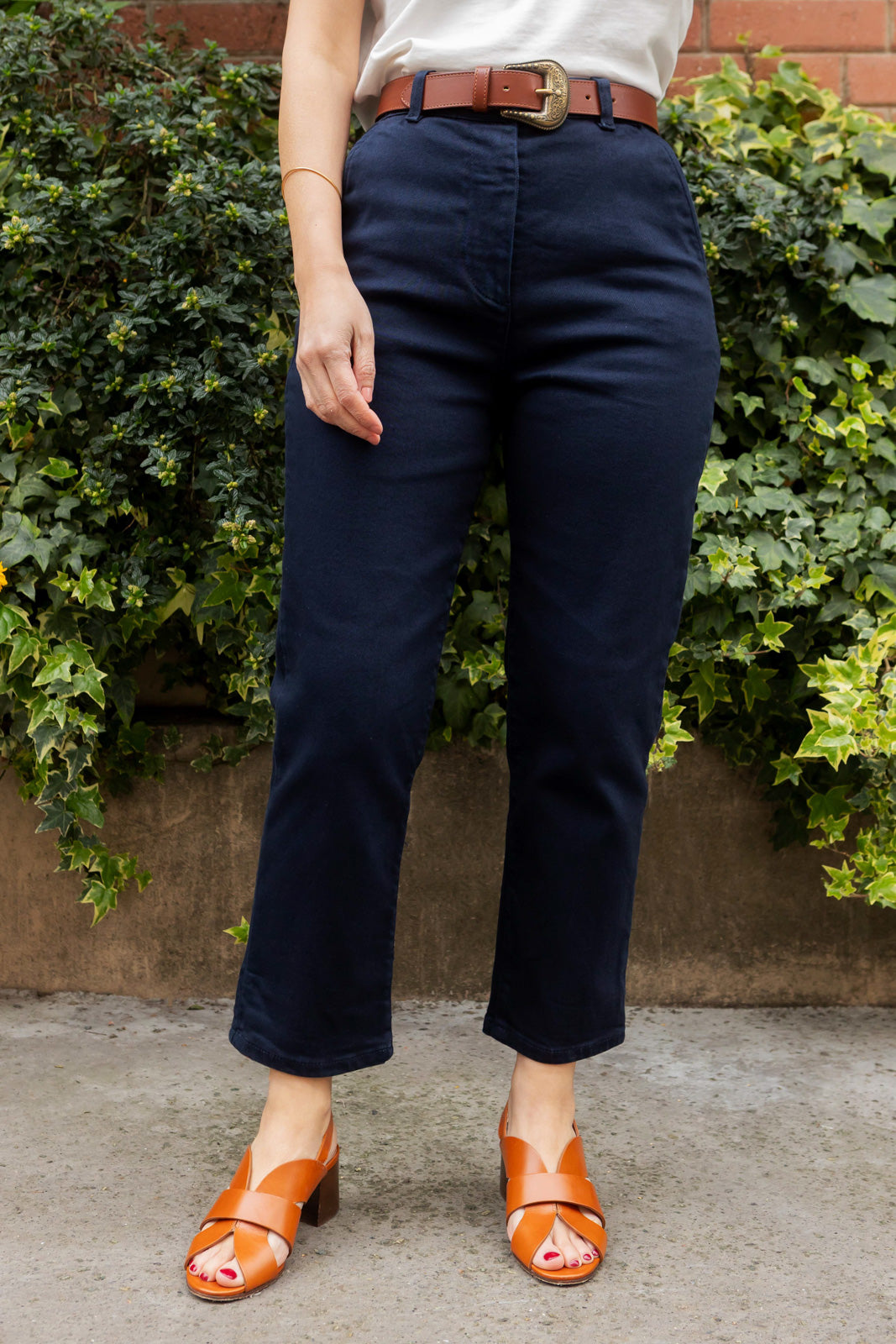 Petite-and-so-what-pantalon-droit-chino-bleu-marine-femme-petite-tess