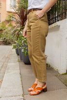 Petite-and-so-what-pantalon-droit-chino-femme-petite-bronze-tess