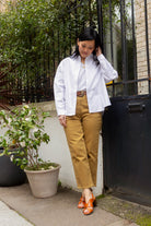 Petite-and-so-what-pantalon-droit-chino-femme-petite-bronze-tess