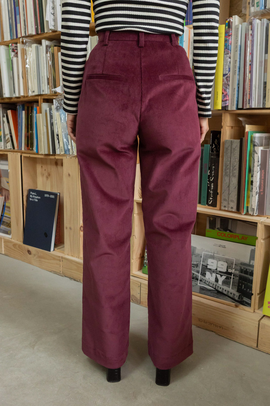 Petite-and-so-what-pantalon-droit-velours-femme-petite-bordeaux-gwenn