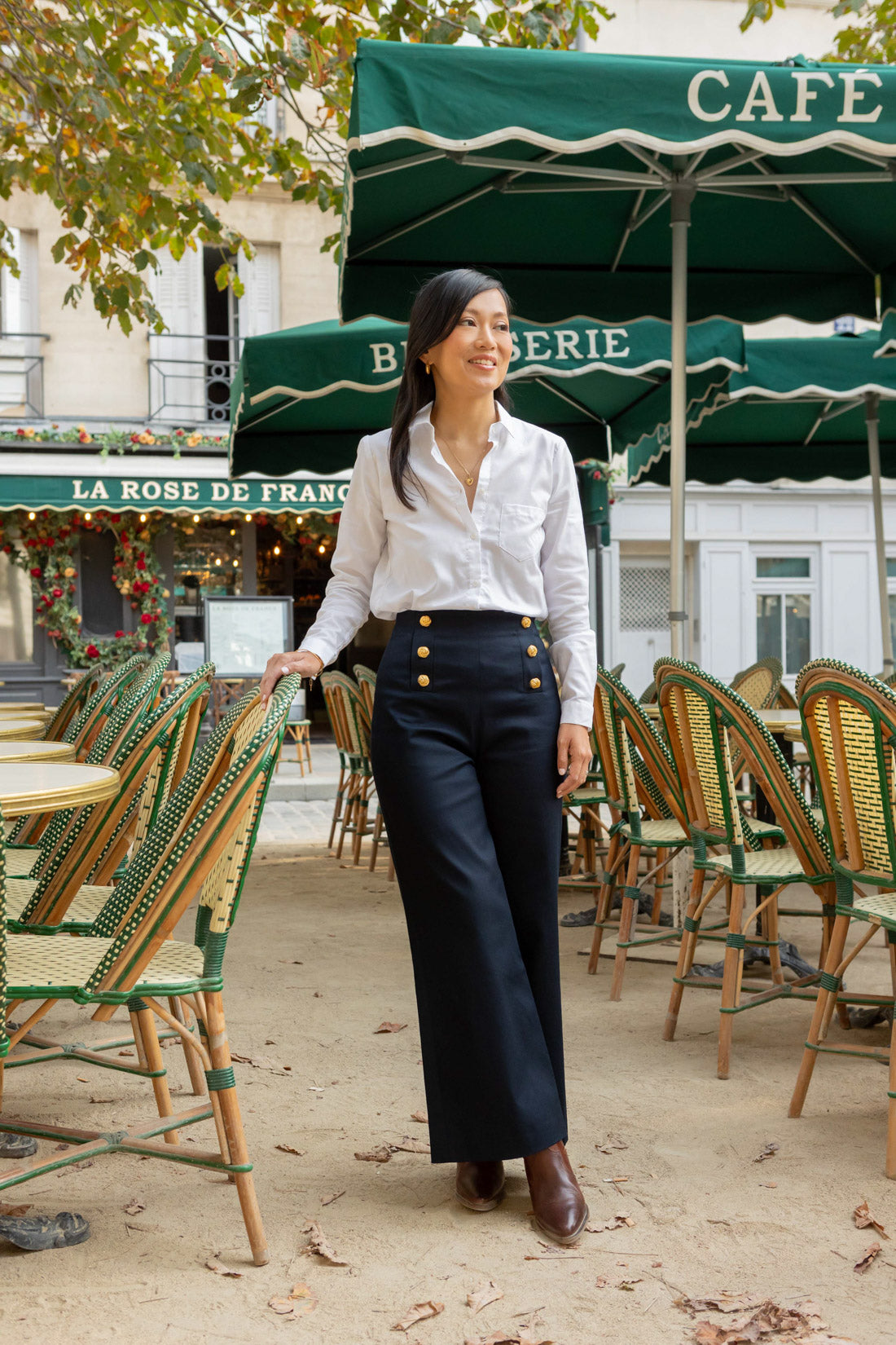 Petite-and-so-what-pantalon-large-bleu-marine-femme-petite-elegant