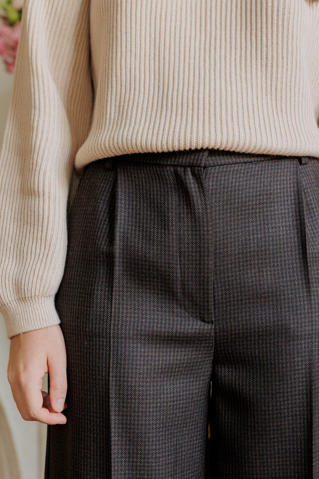 Petite-and-so-what-pantalon-large-fluide-femme-petite-marron-chocolat-carreaux-lucy