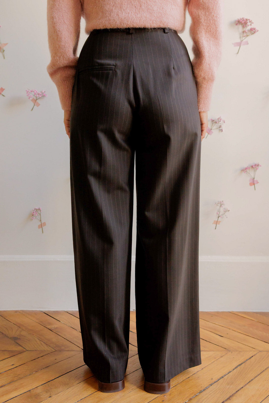 Petite-and-so-what-pantalon-large-fluide-raye-marron-femme-petite-lucy