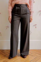 Petite-and-so-what-pantalon-large-fluide-raye-marron-femme-petite-lucy