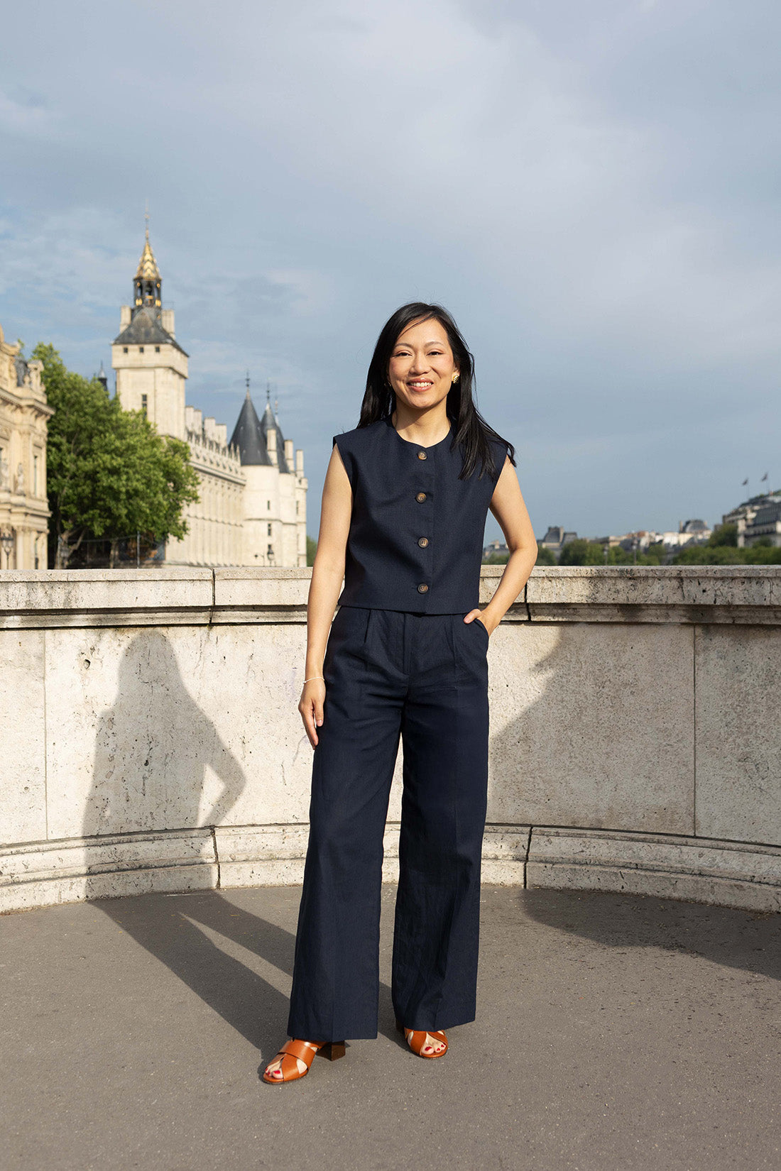 Petite-and-so-what-pantalon-lin-marine-femme-petite-amandine