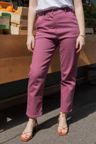 Petite-and-so-what-pantalon-chino-mauve-femme-petite-tess